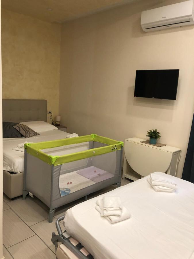 Room25Mq Picasso Черкола Экстерьер фото